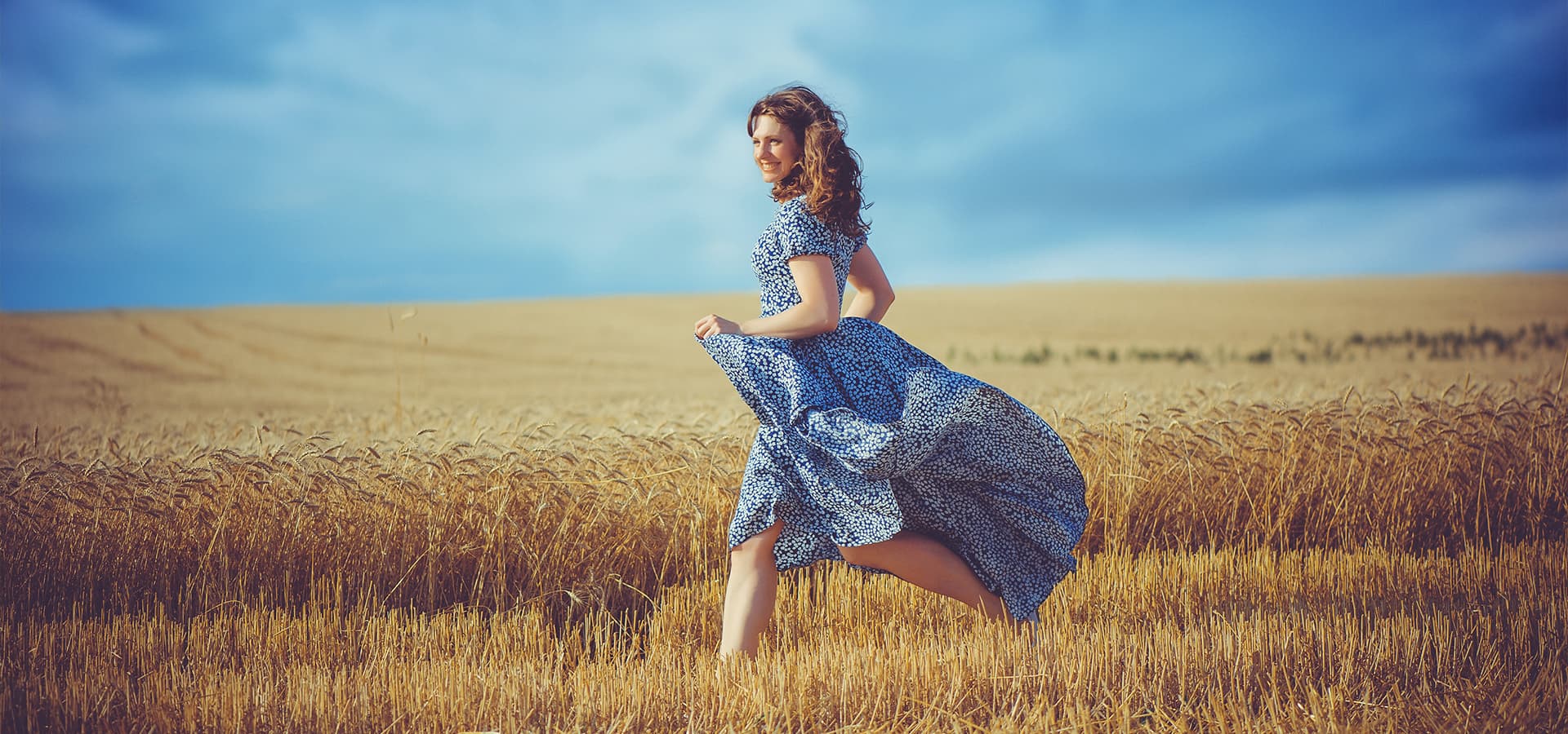 Vestidos longos: como usá-los do dia à noite